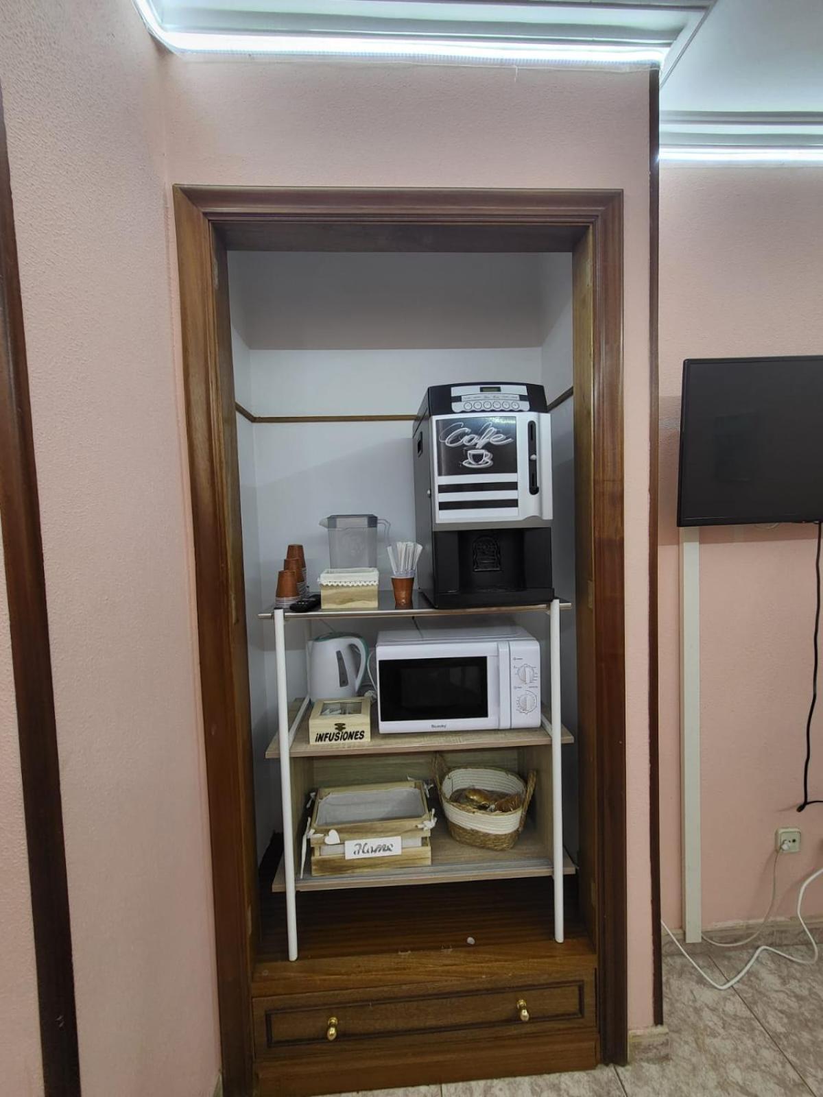 Meis 帕拉迪斯科乌米亚旅馆酒店 外观 照片