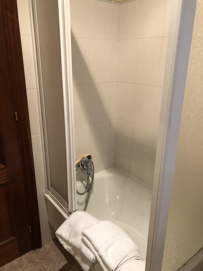 Meis 帕拉迪斯科乌米亚旅馆酒店 外观 照片