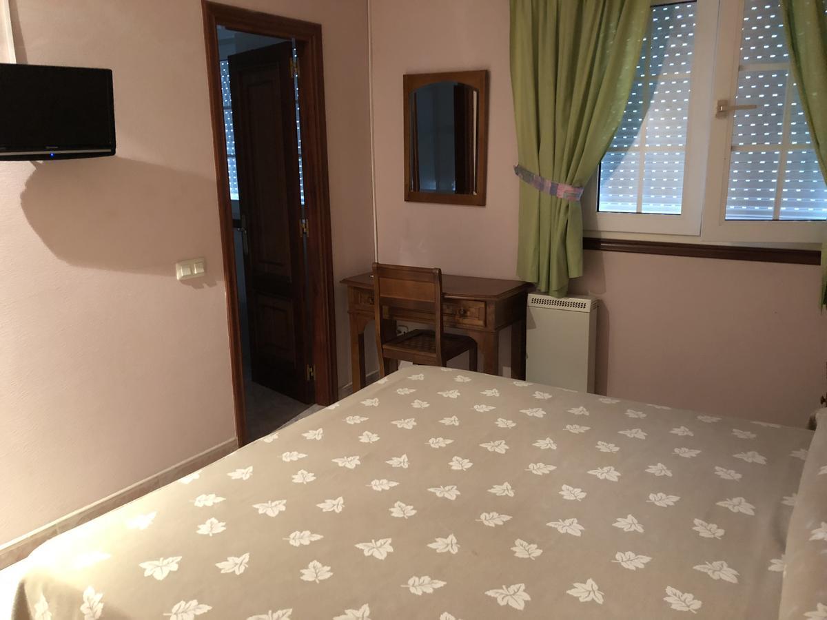 Meis 帕拉迪斯科乌米亚旅馆酒店 外观 照片